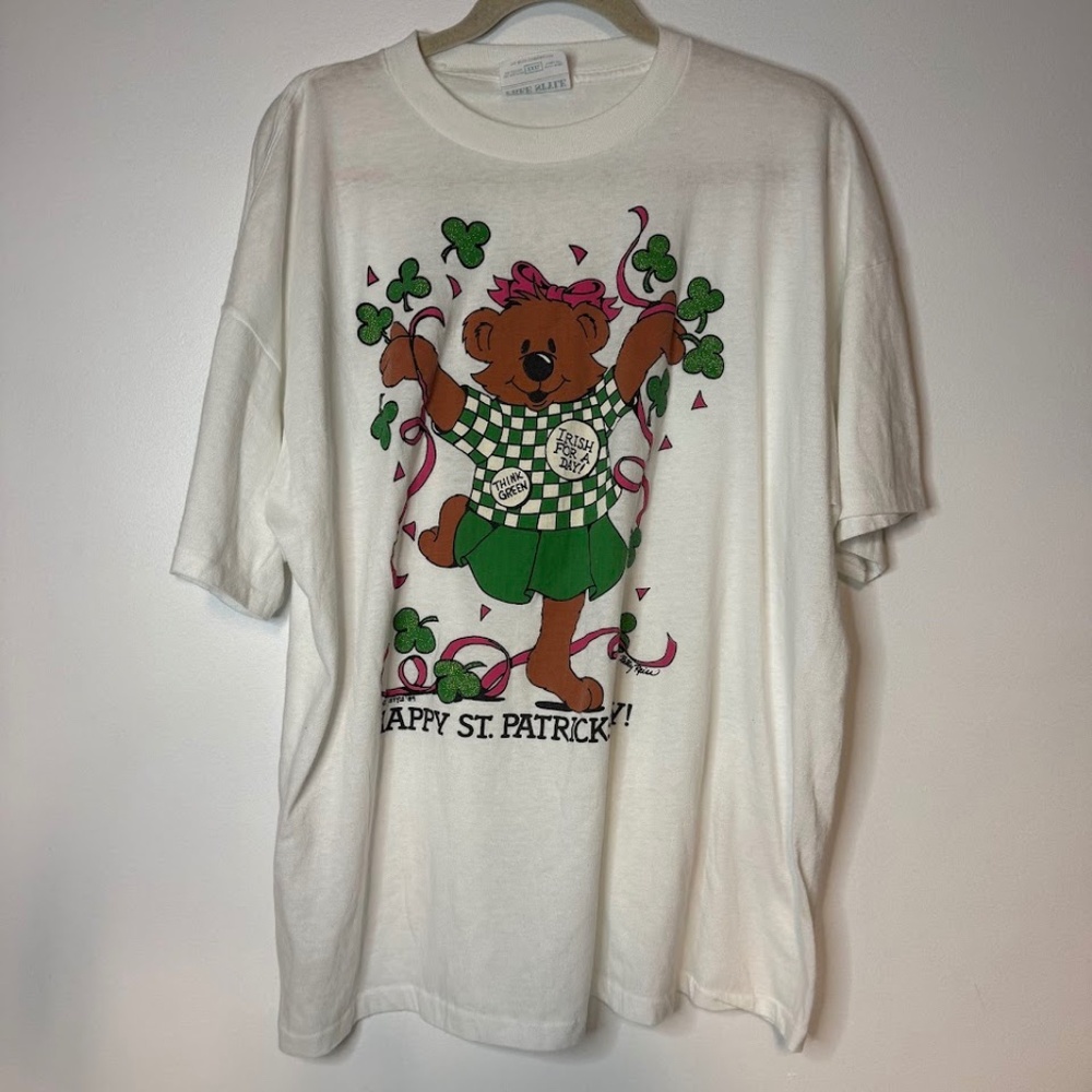 Vintage St Patricks Day Cute Teddy Bear Clover T-Shirt Glitter Detail St Paddys